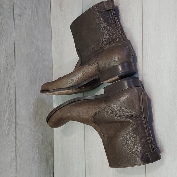 Frye Womens Melissa Button Zip Short Dk Leather 12959 Ankle Boots shoes 8.5 - Picture 7 of 16